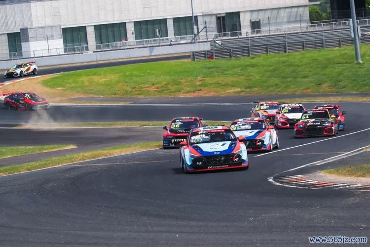 CTCC浙江绍兴柯桥站落幕：夏焰燃赛道 竞速绘传奇