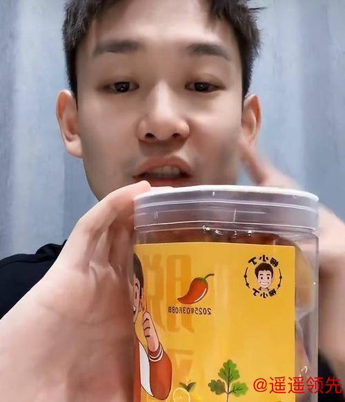 国乒名将创业直播卖鸡爪 不怕被说蹭王楚钦流量